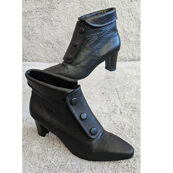 VTG Boston Accent Black Leather Point toe Button Flap Boots Witch Victorian 6.5 - Picture 1 of 7